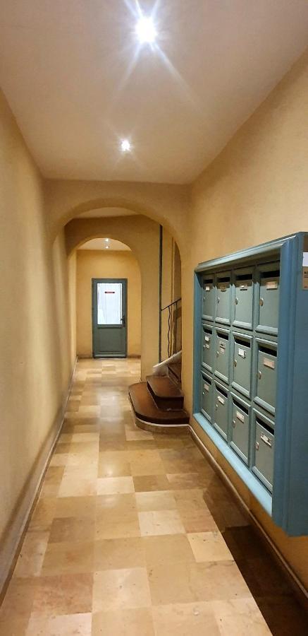 Chambre D'Hotes Sde, Wc Prive Climatise Dans Loft 80M2 Espace Commun Avec Les Habitants Salon Et Cuisine Apartment Toulon Exterior foto