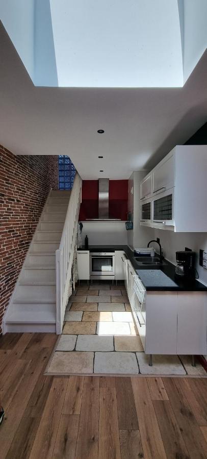 Chambre D'Hotes Sde, Wc Prive Climatise Dans Loft 80M2 Espace Commun Avec Les Habitants Salon Et Cuisine Apartment Toulon Exterior foto