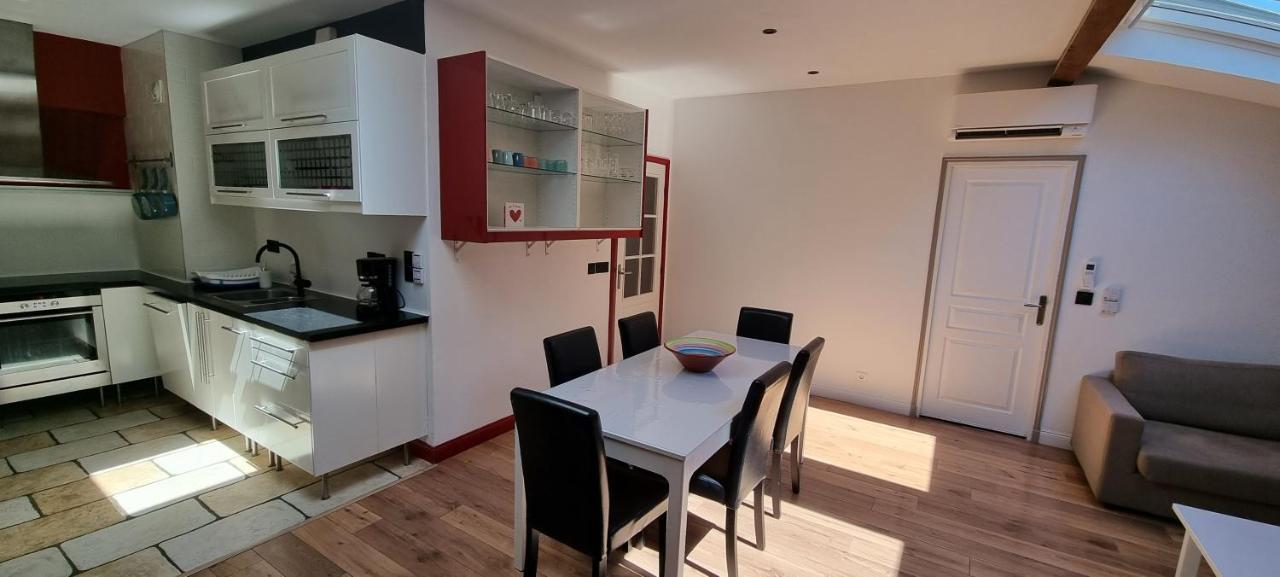 Chambre D'Hotes Sde, Wc Prive Climatise Dans Loft 80M2 Espace Commun Avec Les Habitants Salon Et Cuisine Apartment Toulon Exterior foto