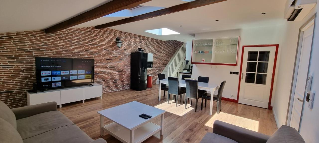 Chambre D'Hotes Sde, Wc Prive Climatise Dans Loft 80M2 Espace Commun Avec Les Habitants Salon Et Cuisine Apartment Toulon Exterior foto