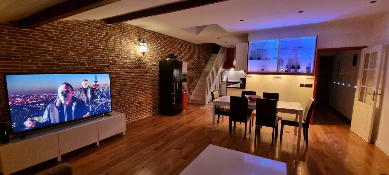 Chambre D'Hotes Sde, Wc Prive Climatise Dans Loft 80M2 Espace Commun Avec Les Habitants Salon Et Cuisine Apartment Toulon Exterior foto